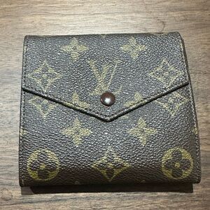 Louis Vuitton Monogram Compact Elise Wallet - Vintage